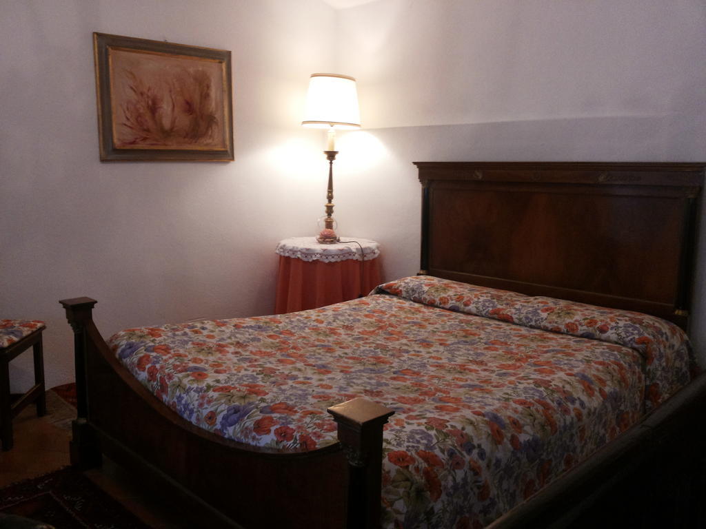 Hotel Motto Del Gallo Taverne Habitación foto